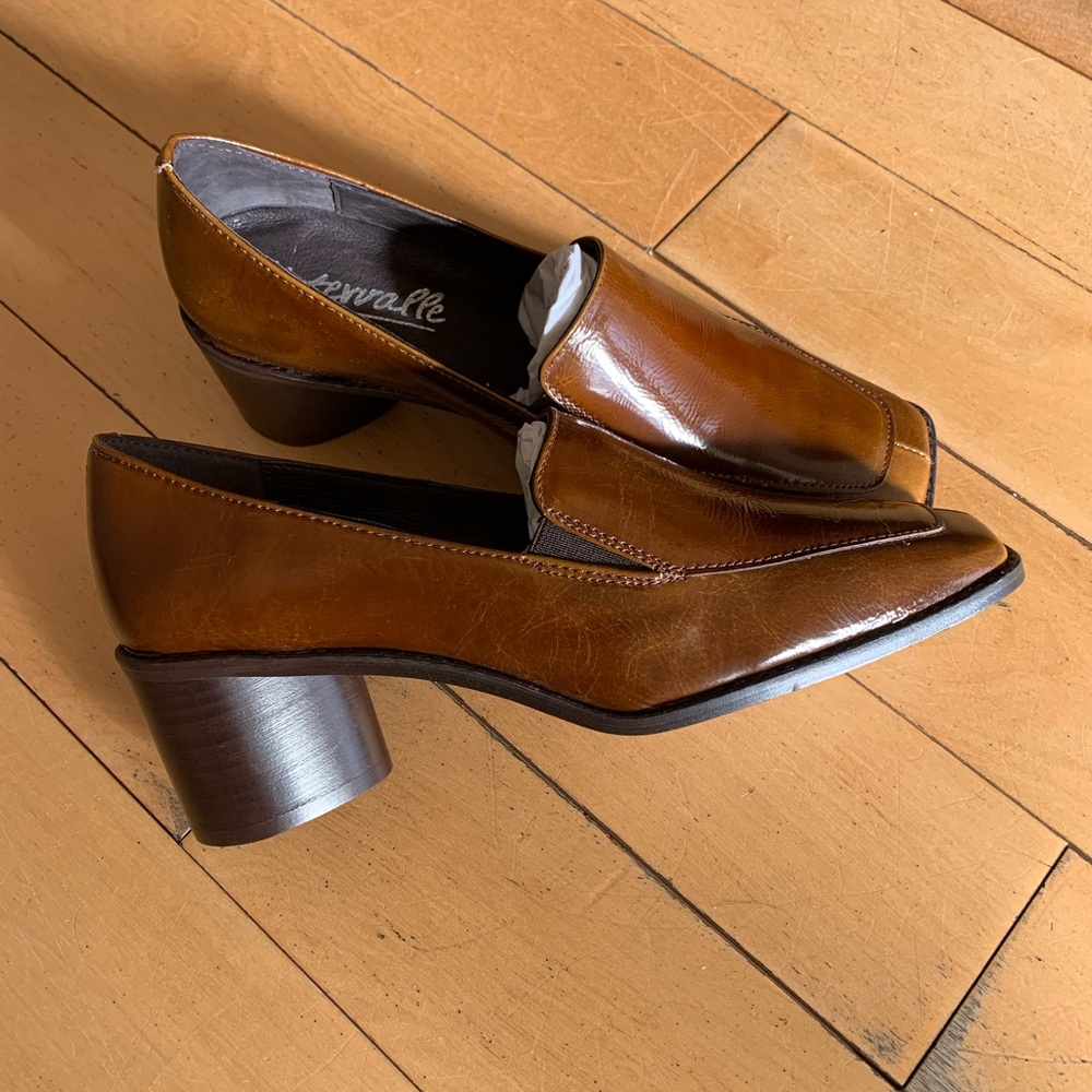 L'INTERVALLE Tan Leather Block Heel Loafers